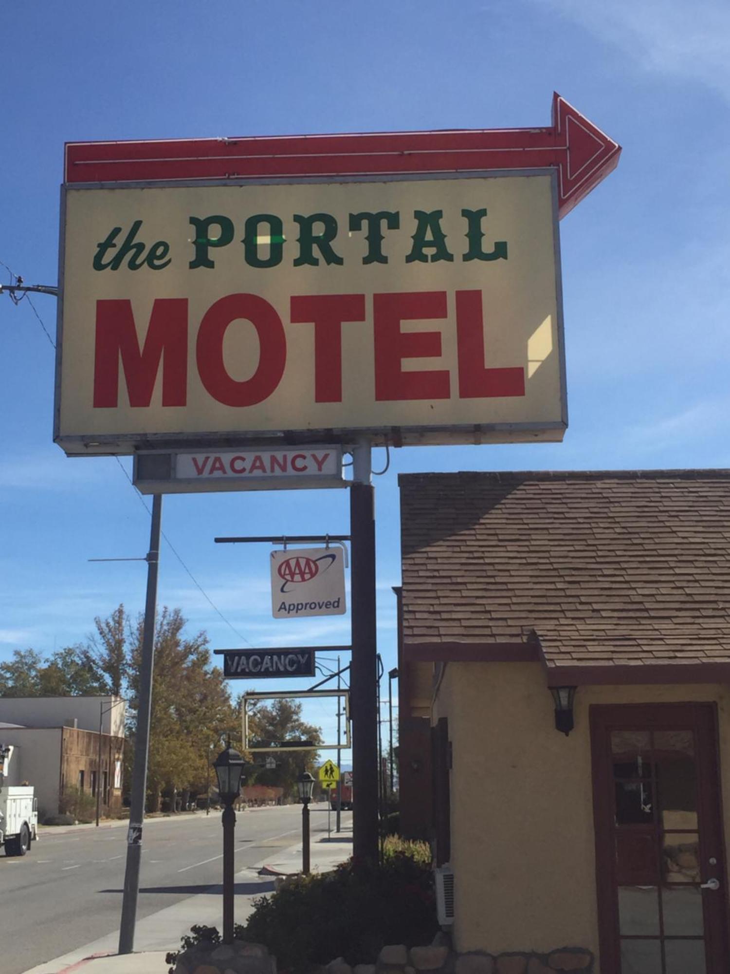 Portal Motel Lone Pine Luaran gambar