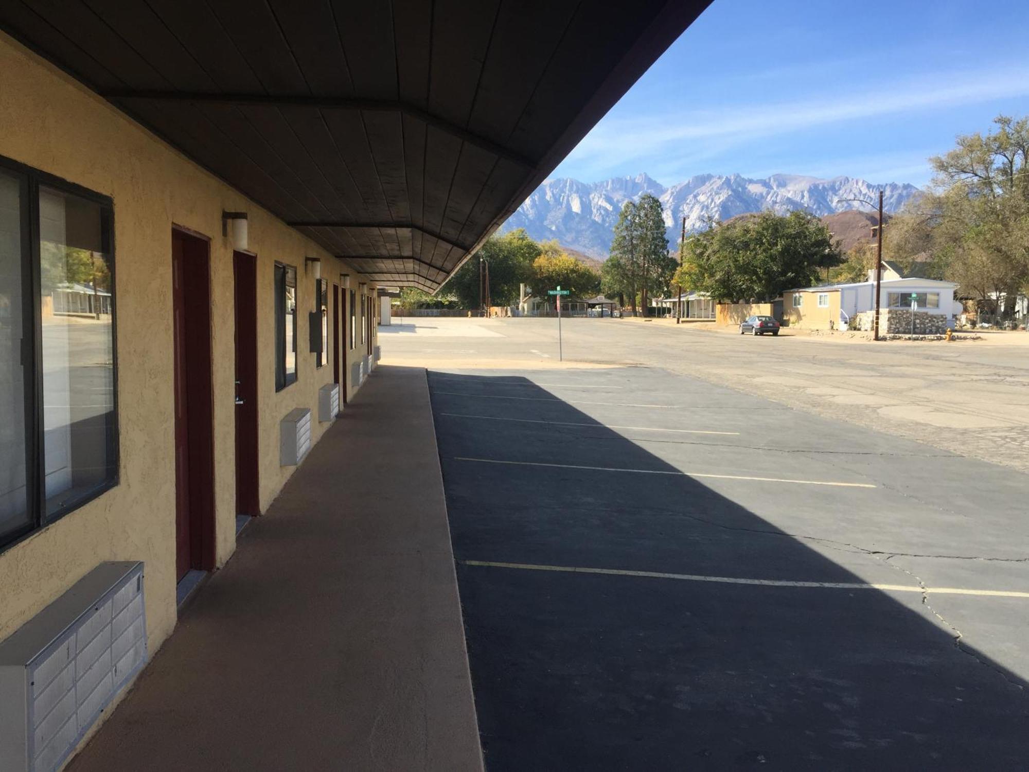 Portal Motel Lone Pine Luaran gambar