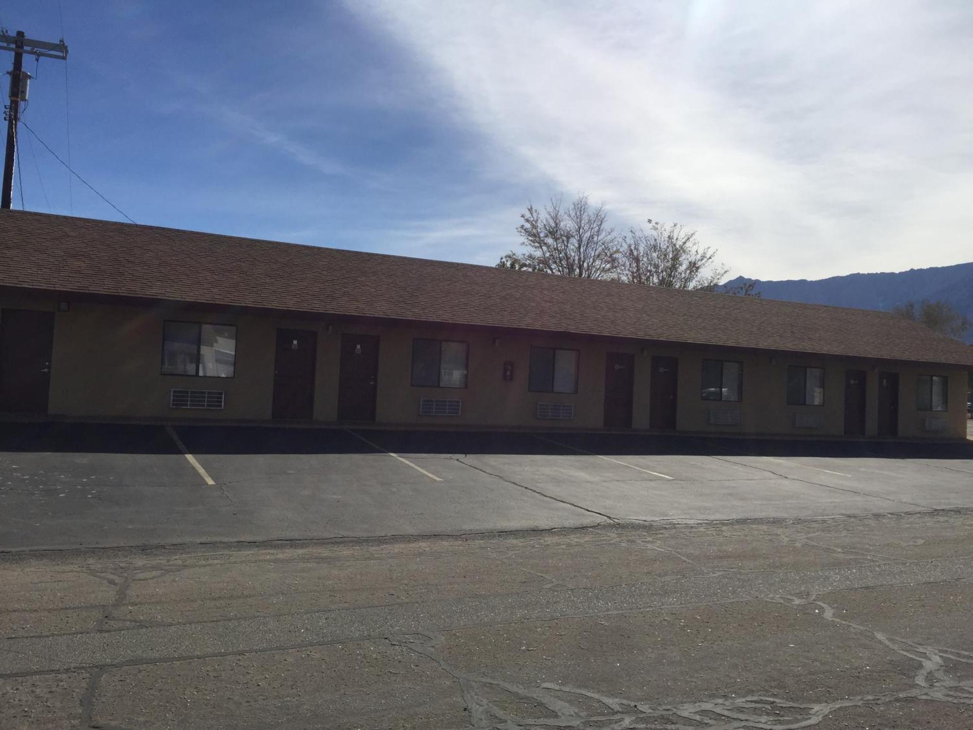 Portal Motel Lone Pine Luaran gambar